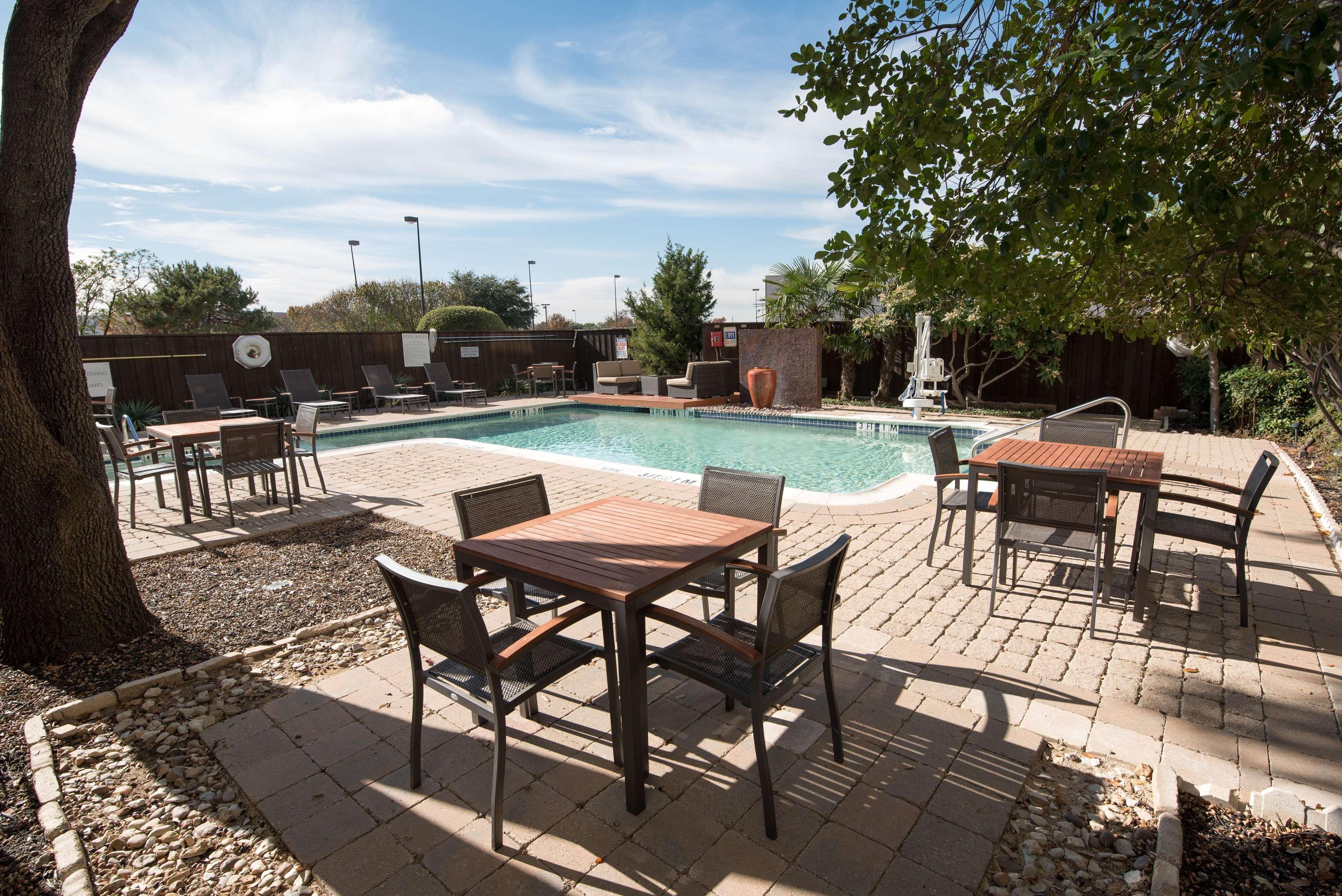 Hilton Garden Inn Las Colinas Irving Exterior photo