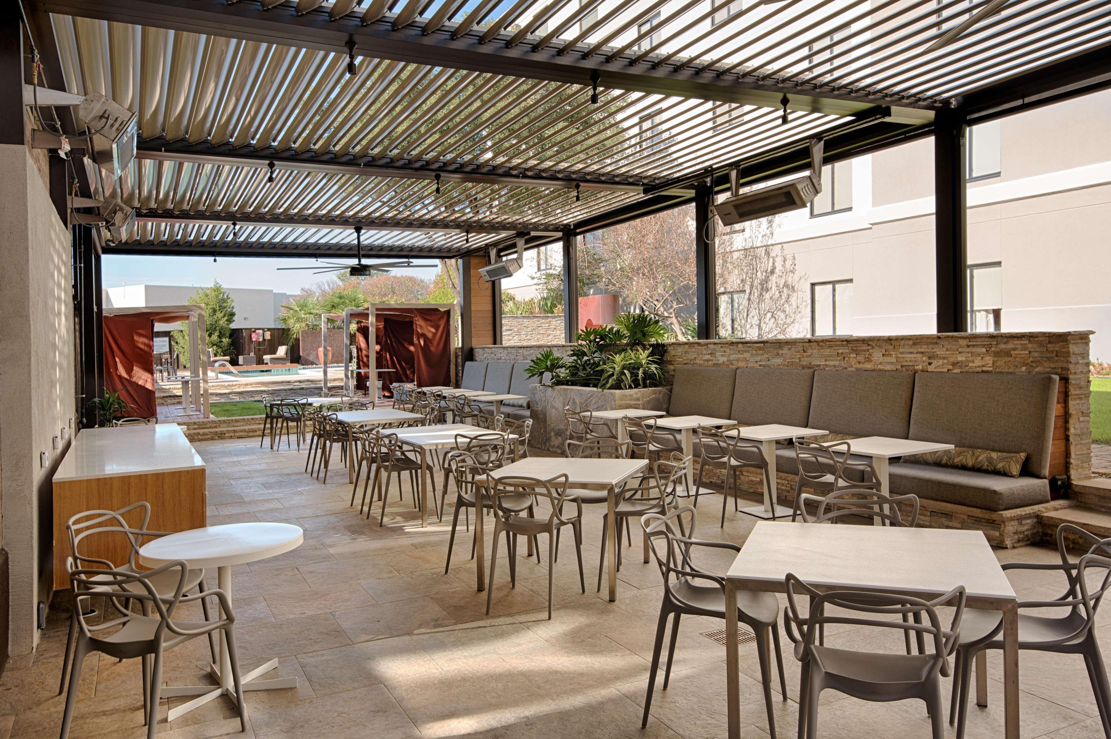 Hilton Garden Inn Las Colinas Irving Exterior photo