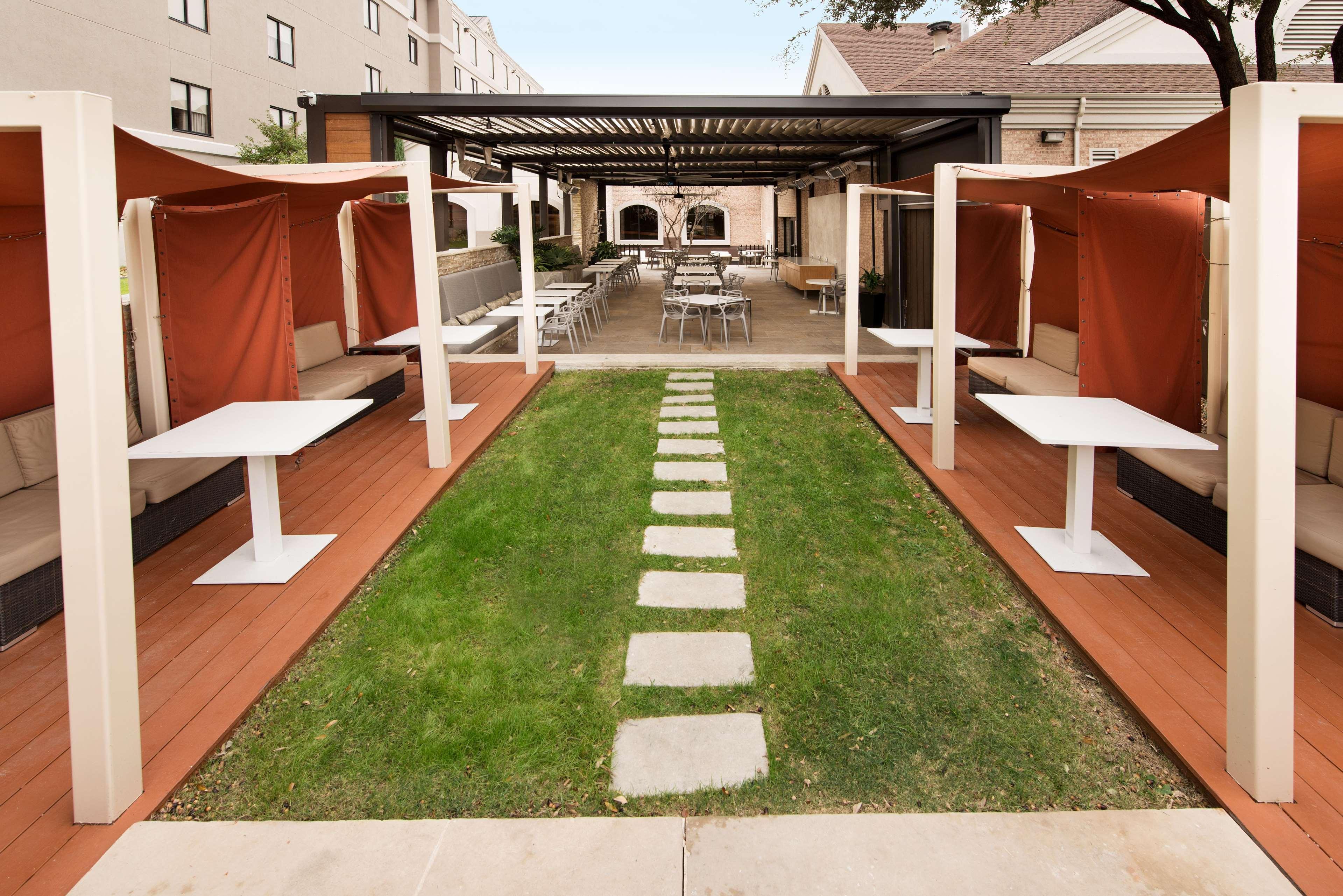Hilton Garden Inn Las Colinas Irving Exterior photo
