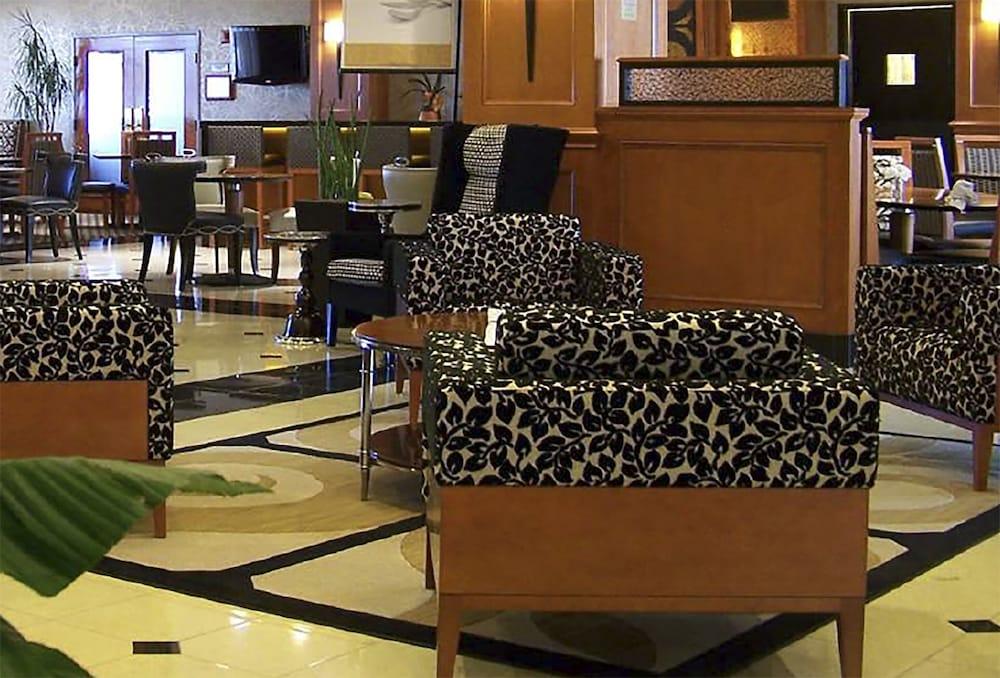 Hilton Garden Inn Las Colinas Irving Exterior photo