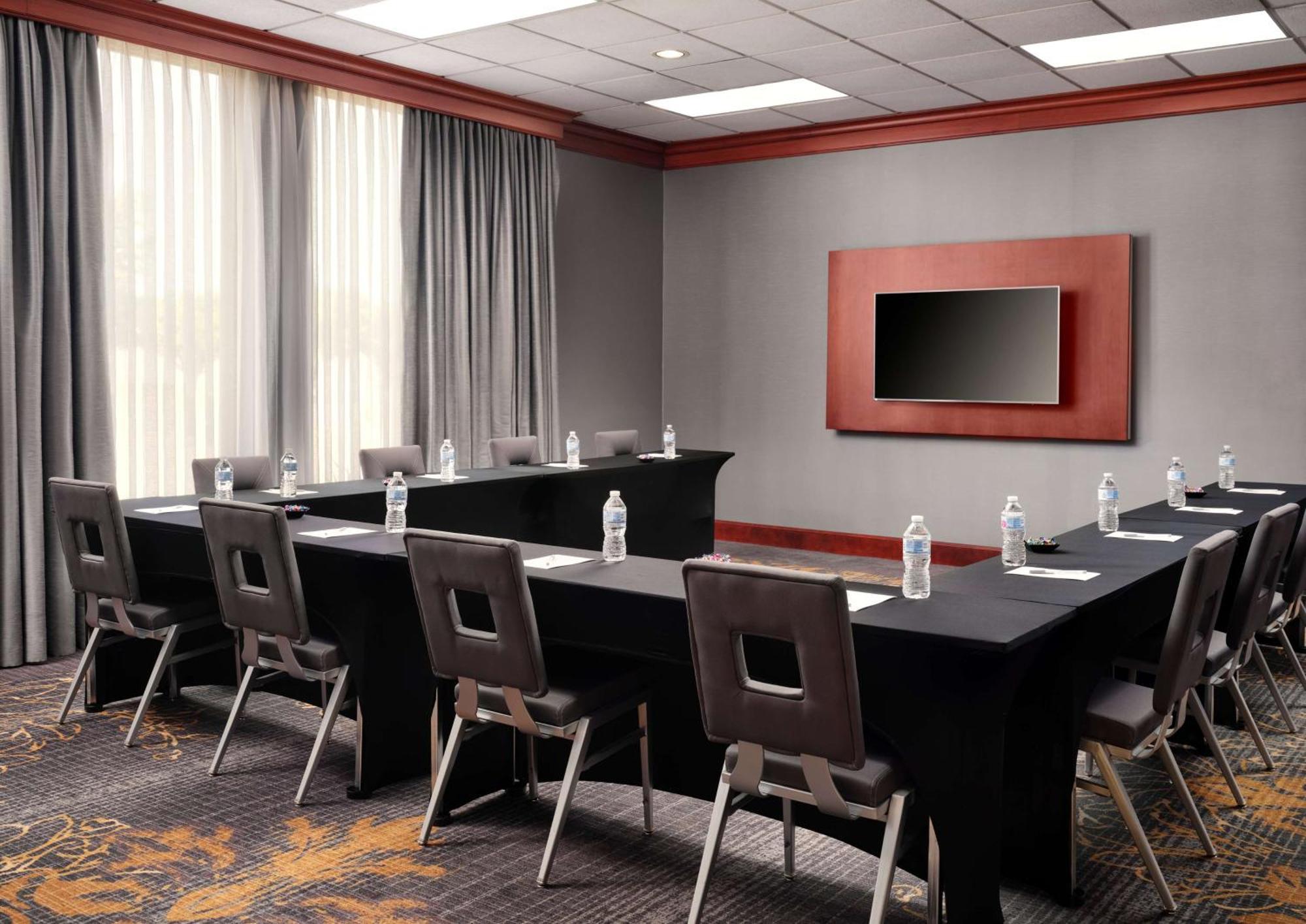 Hilton Garden Inn Las Colinas Irving Exterior photo