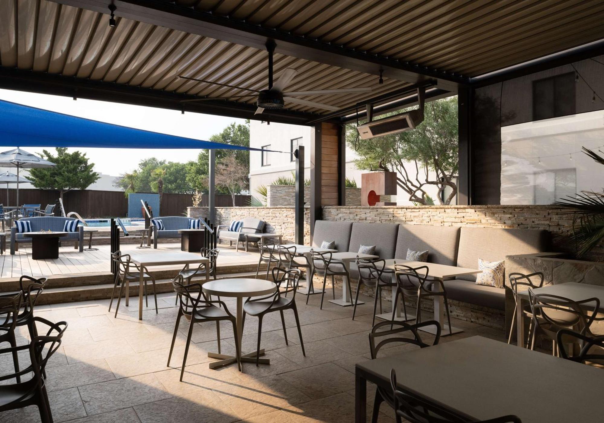 Hilton Garden Inn Las Colinas Irving Exterior photo